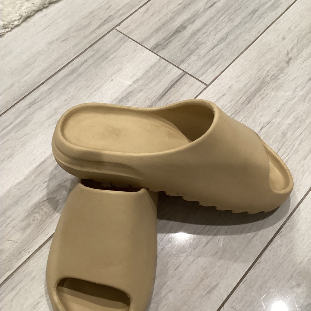 adidas Beige Slide Mules — Minimal Foam Slip-On